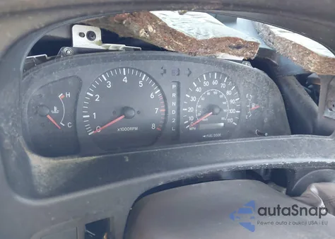 2000 Toyota Sienna Xle from USA, damaged, VIN 4T3ZF13CXYU318510